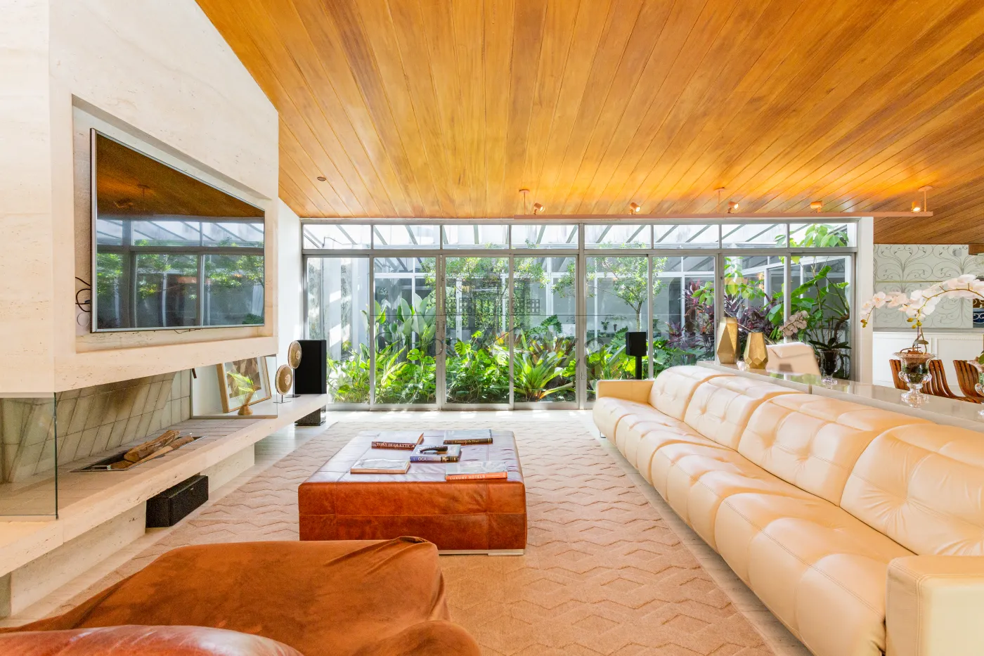 Foto 1 de Casa Padrão em Alto de Pinheiros, São Paulo - imagem 1