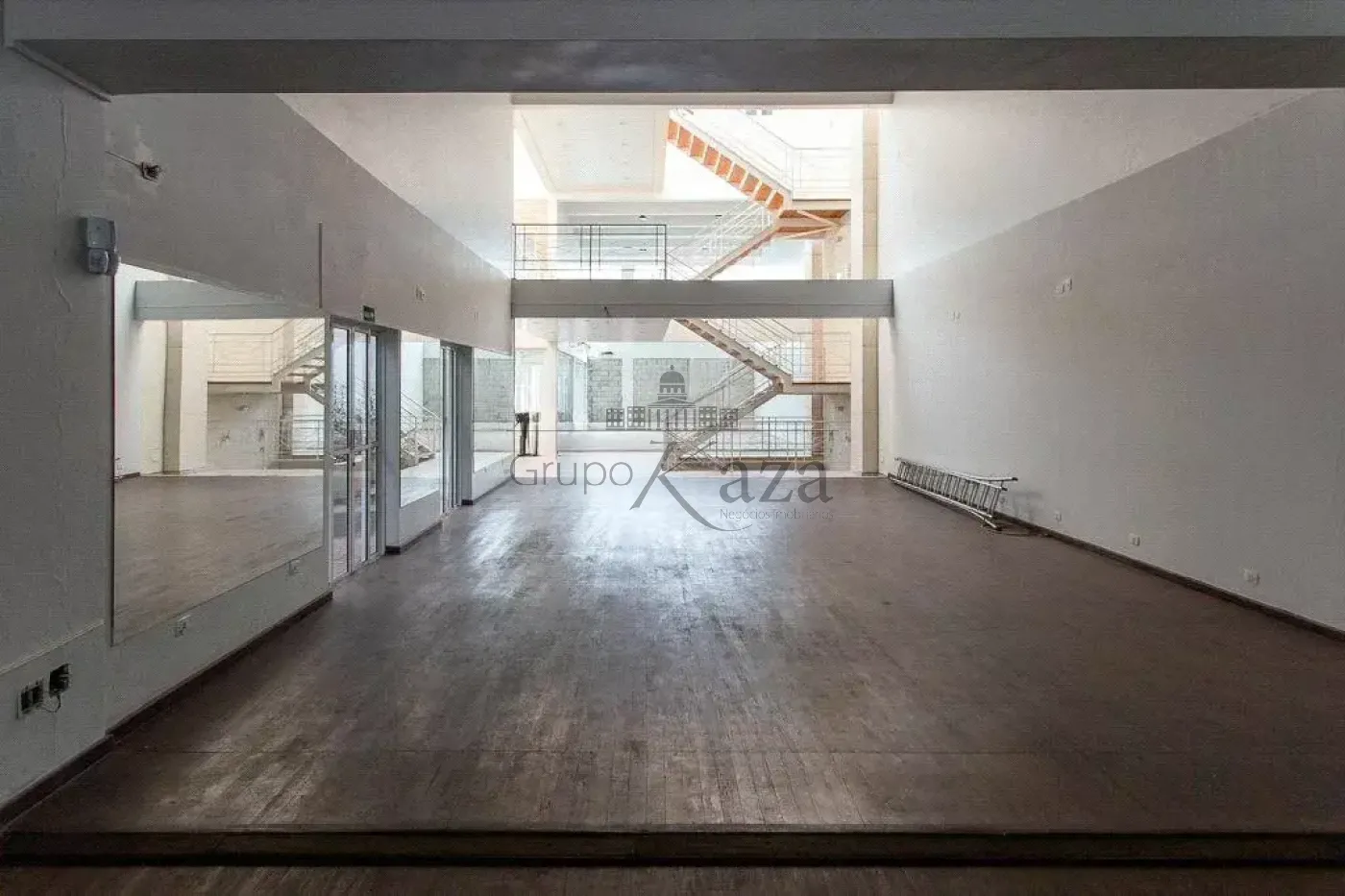 Foto 1 de Comercial Prédio em Moema, São Paulo - imagem 1
