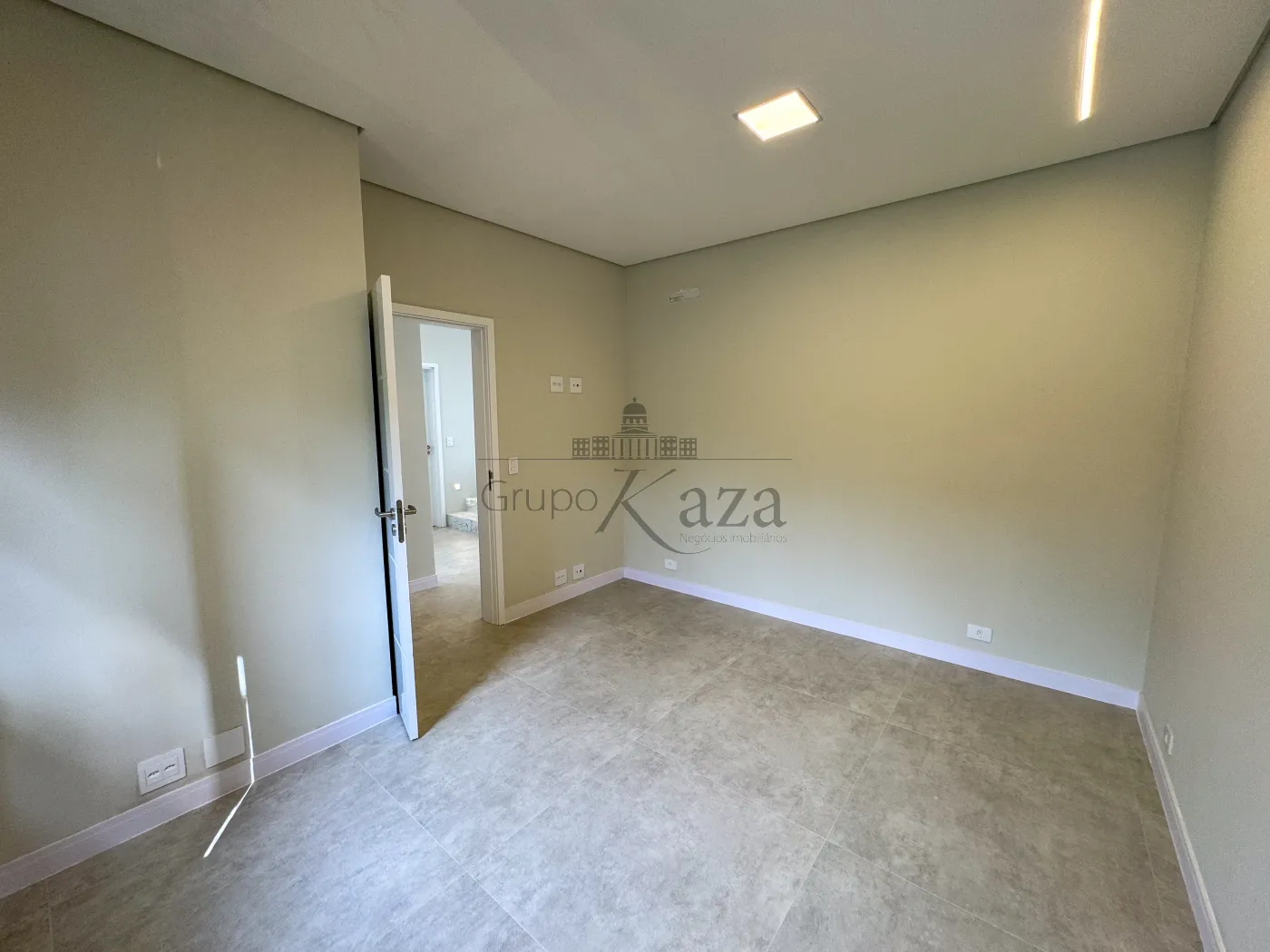 Foto 22 de Casa Condomínio em Jardim do Golfe, São José dos Campos - imagem 22