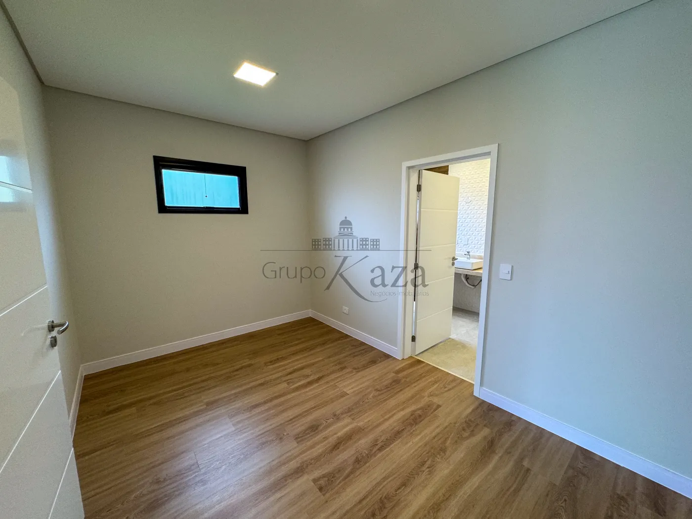 Foto 23 de Casa Condomínio em Jardim do Golfe, São José dos Campos - imagem 23