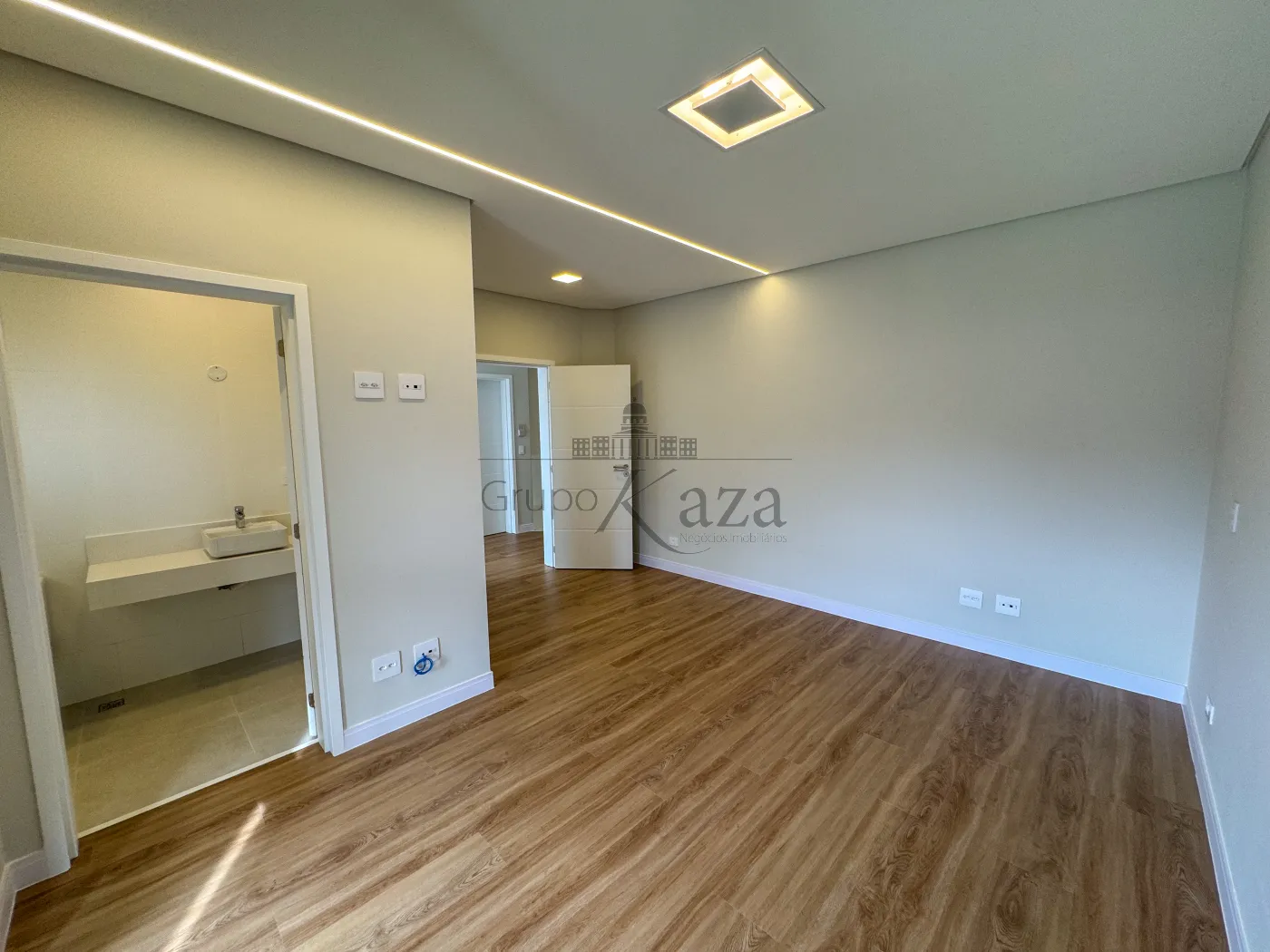 Foto 33 de Casa Condomínio em Jardim do Golfe, São José dos Campos - imagem 33