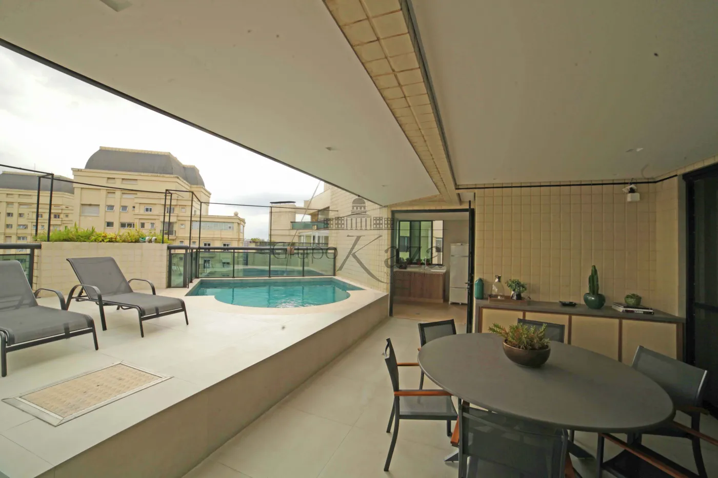 Piscina, solarium
