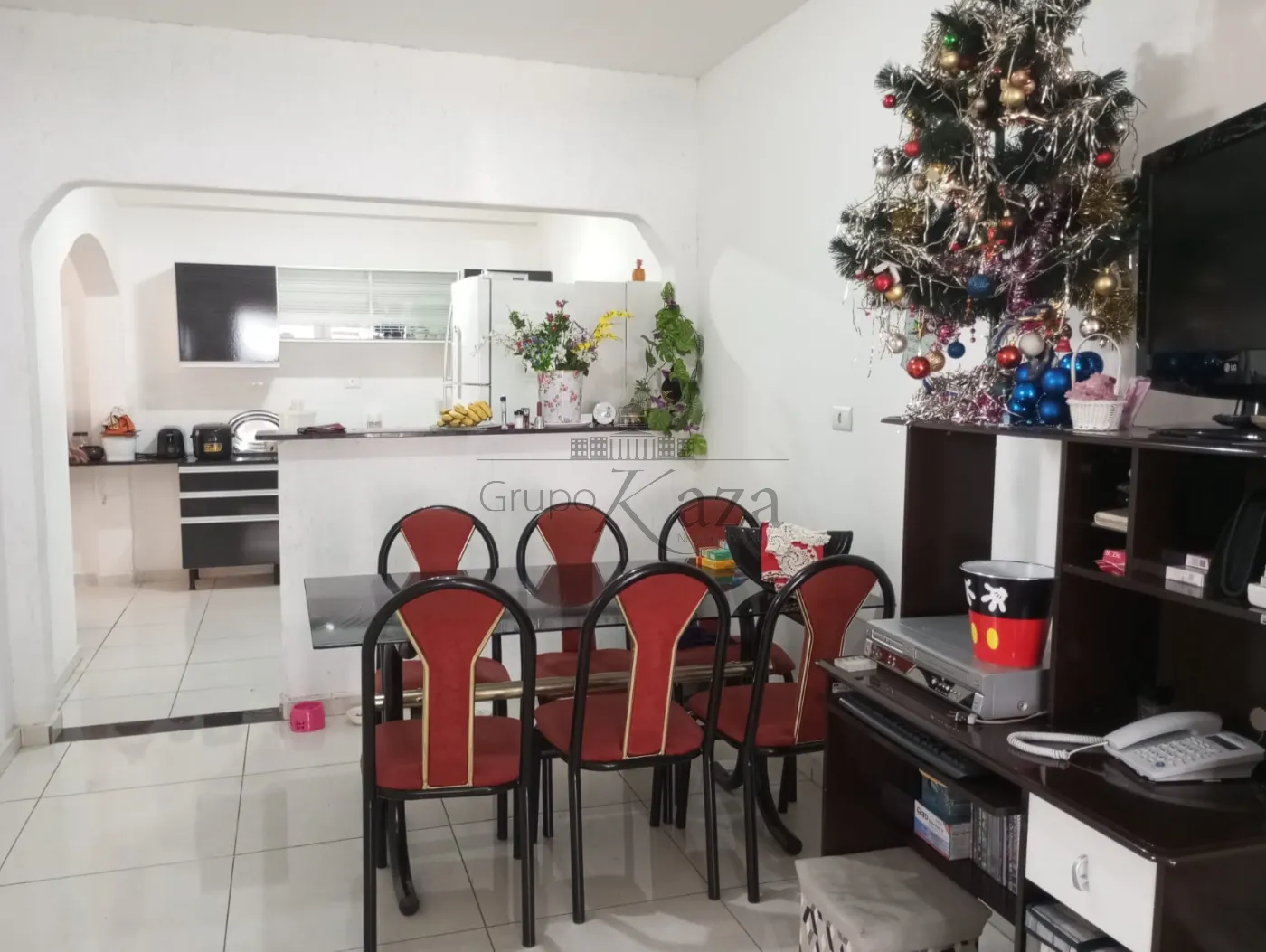 Foto 2 de Casa Padrão em Conjunto Habitacional Marinho, Jacareí - imagem 2