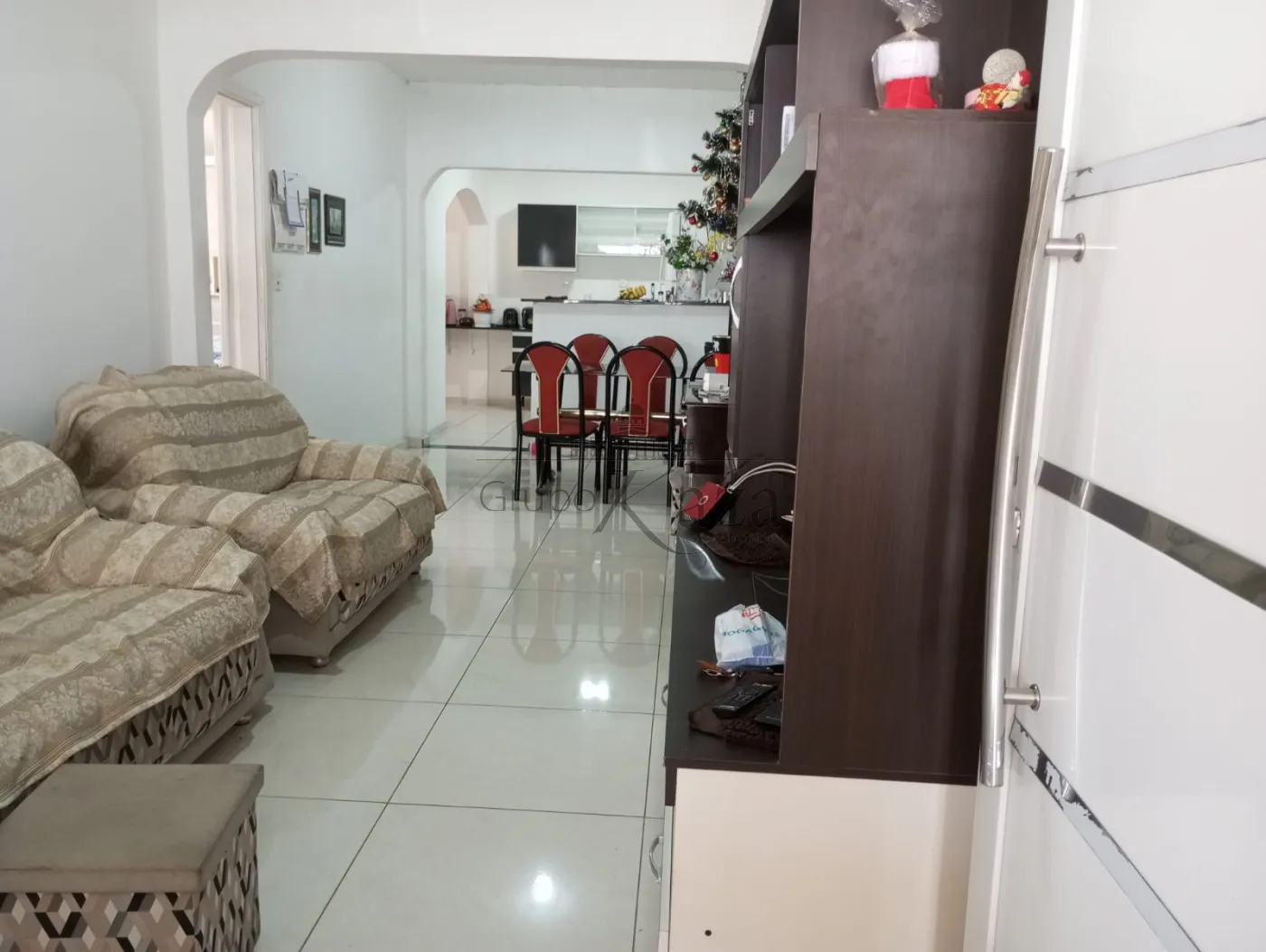 Foto 1 de Casa Padrão em Conjunto Habitacional Marinho, Jacareí - imagem 1
