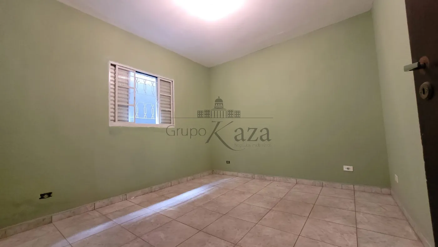 Foto 4 de Casa Padrão em Jardim Torrão de Ouro, São José dos Campos - imagem 4