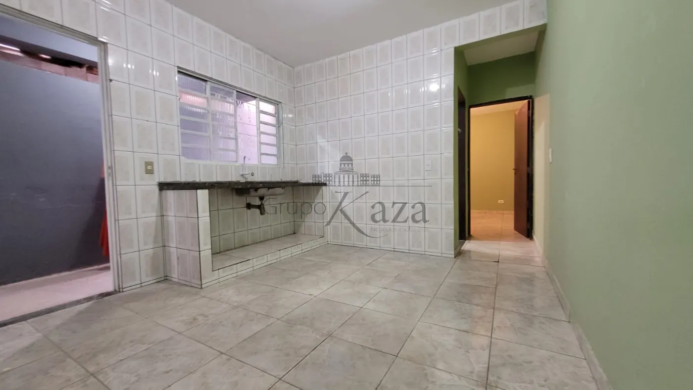 Foto 1 de Casa Padrão em Jardim Torrão de Ouro, São José dos Campos - imagem 1