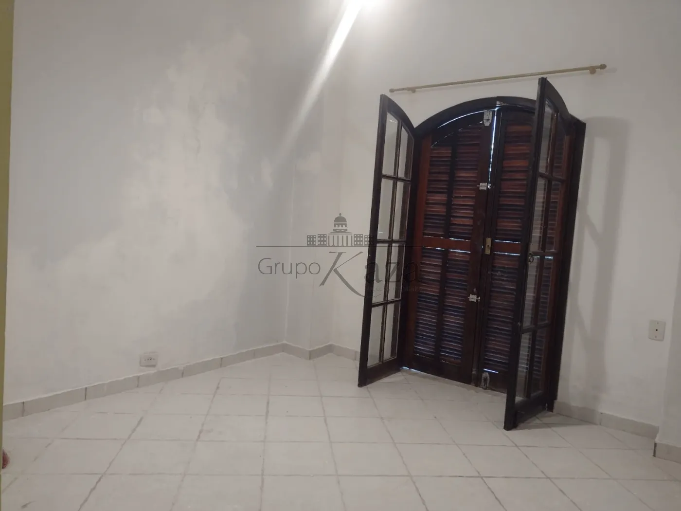 Foto 4 de Casa Padrão em Jardim da Granja, São José dos Campos - imagem 4