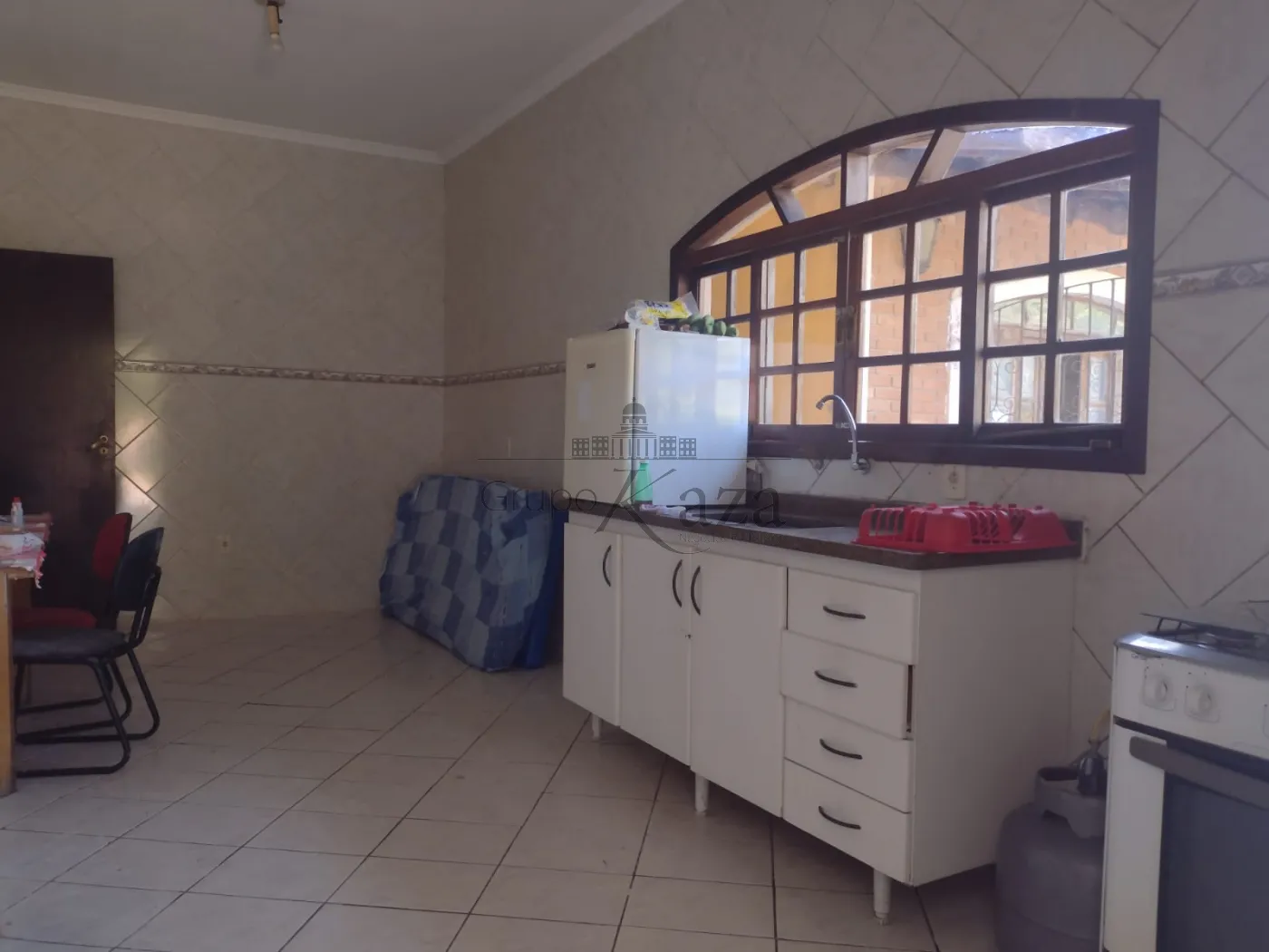 Foto 2 de Casa Padrão em Jardim da Granja, São José dos Campos - imagem 2