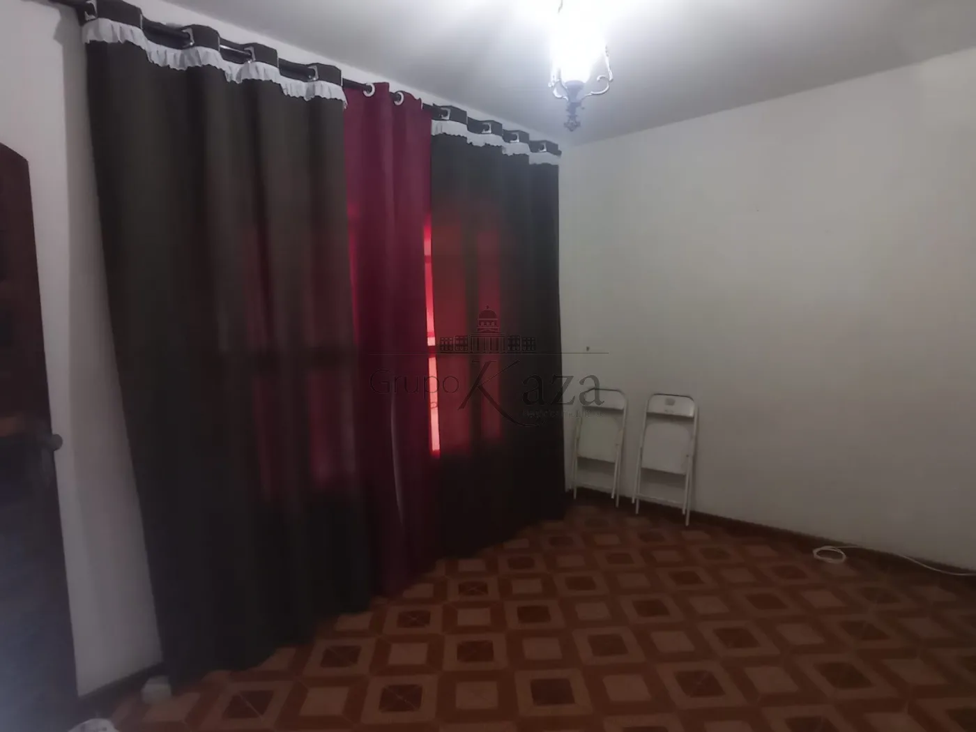 Foto 1 de Casa Padrão em Vila Iracema, São José dos Campos - imagem 1