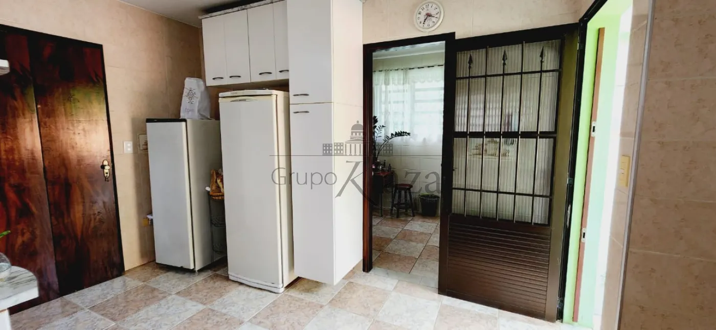Foto 10 de Casa Sobrado em Jardim das Indústrias, São José dos Campos - imagem 10