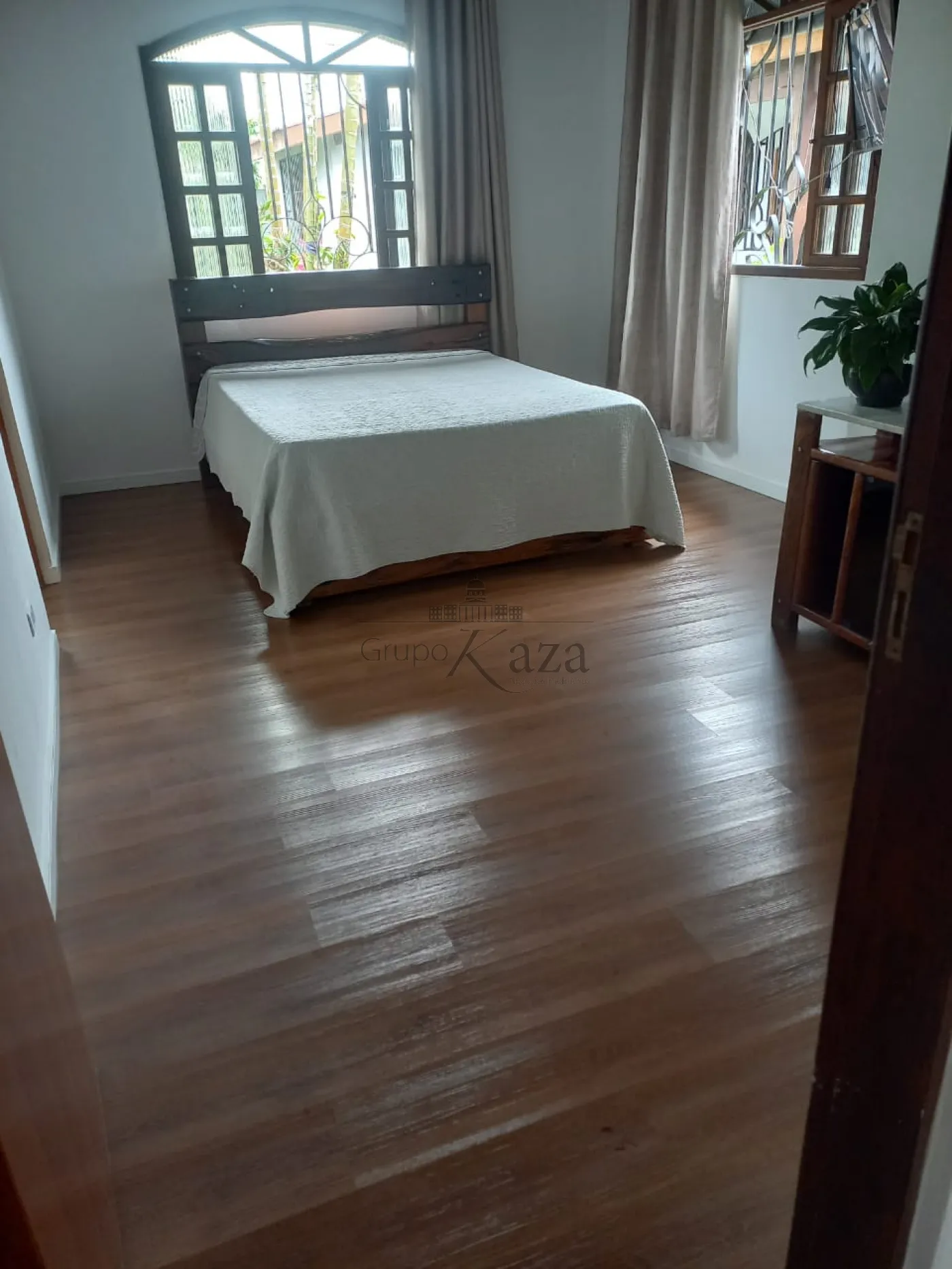 Foto 6 de Casa Padrão em Jardim Mariella, Caraguatatuba - imagem 6