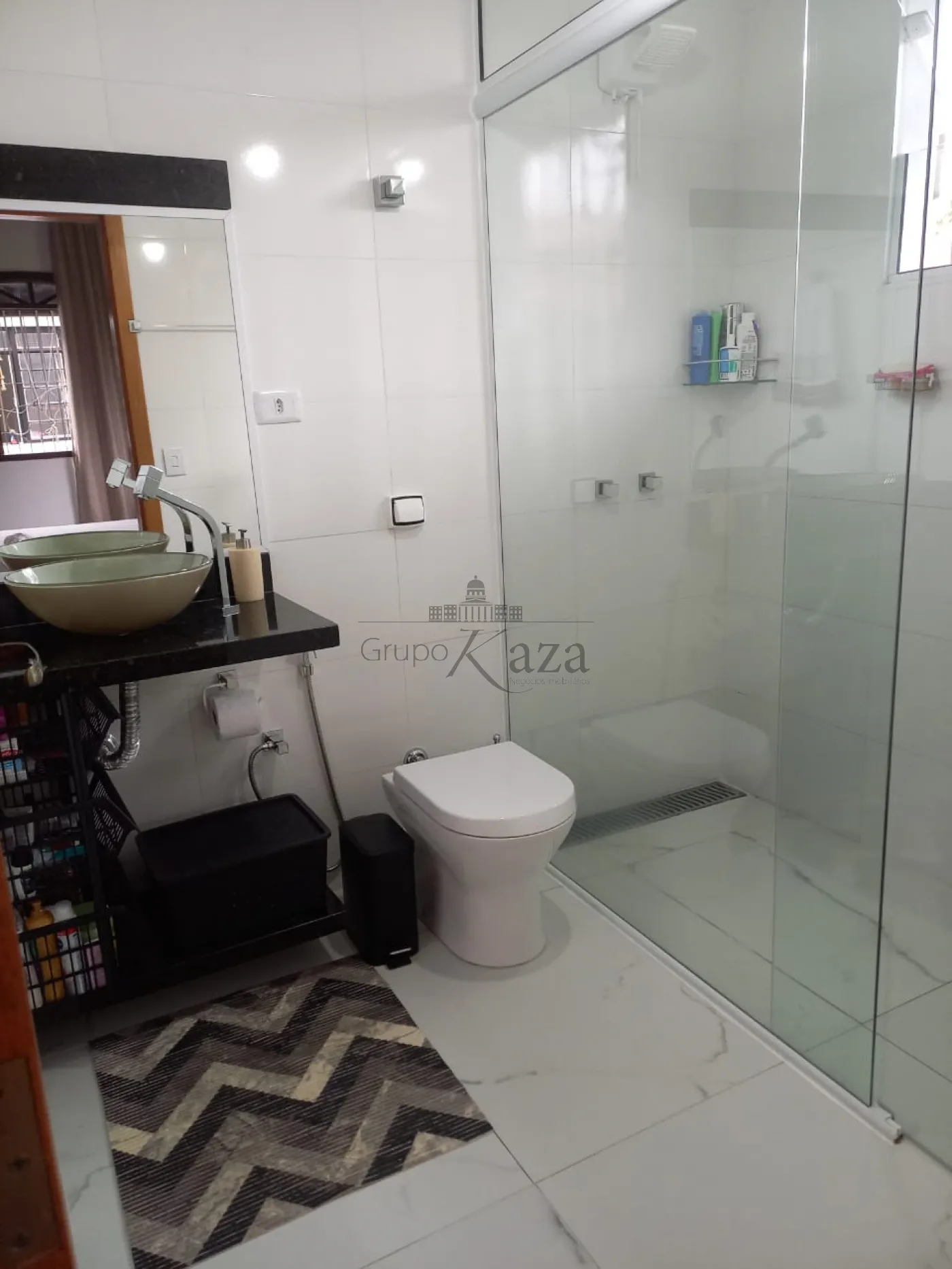 Foto 9 de Casa Padrão em Jardim Mariella, Caraguatatuba - imagem 9
