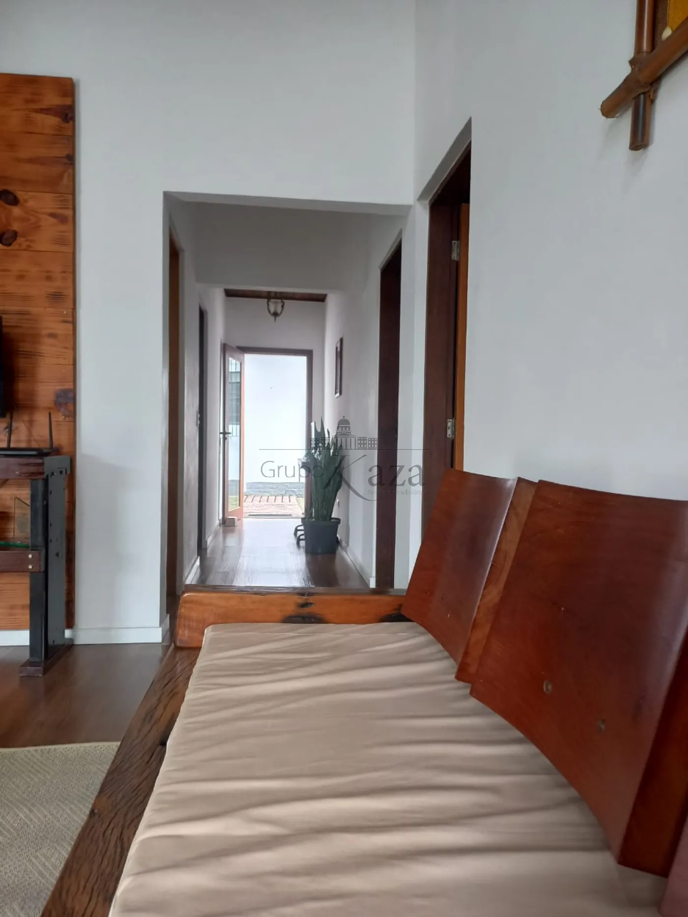 Foto 4 de Casa Padrão em Jardim Mariella, Caraguatatuba - imagem 4