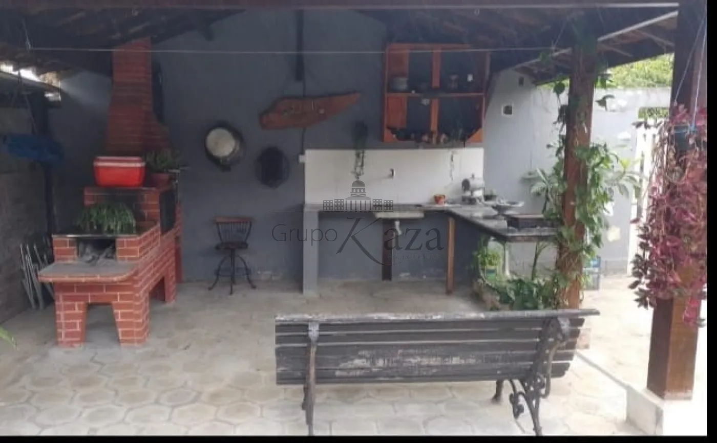 Foto 17 de Casa Padrão em Jardim Mariella, Caraguatatuba - imagem 17