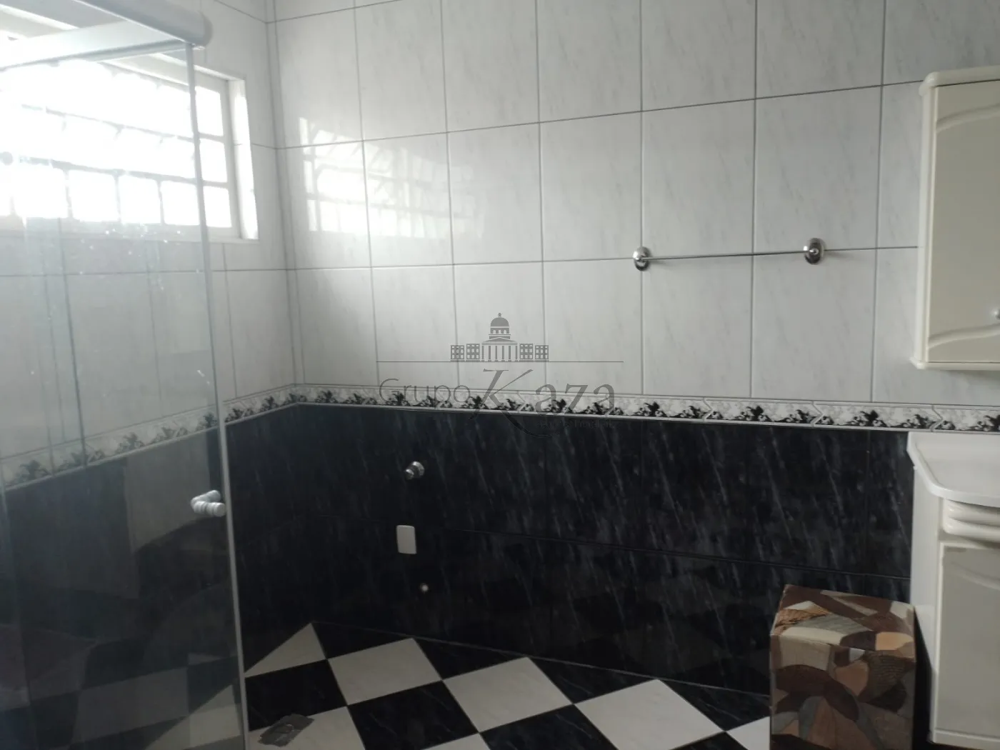 Foto 21 de Casa Sobrado em Parque Santo Antônio, Jacareí - imagem 21