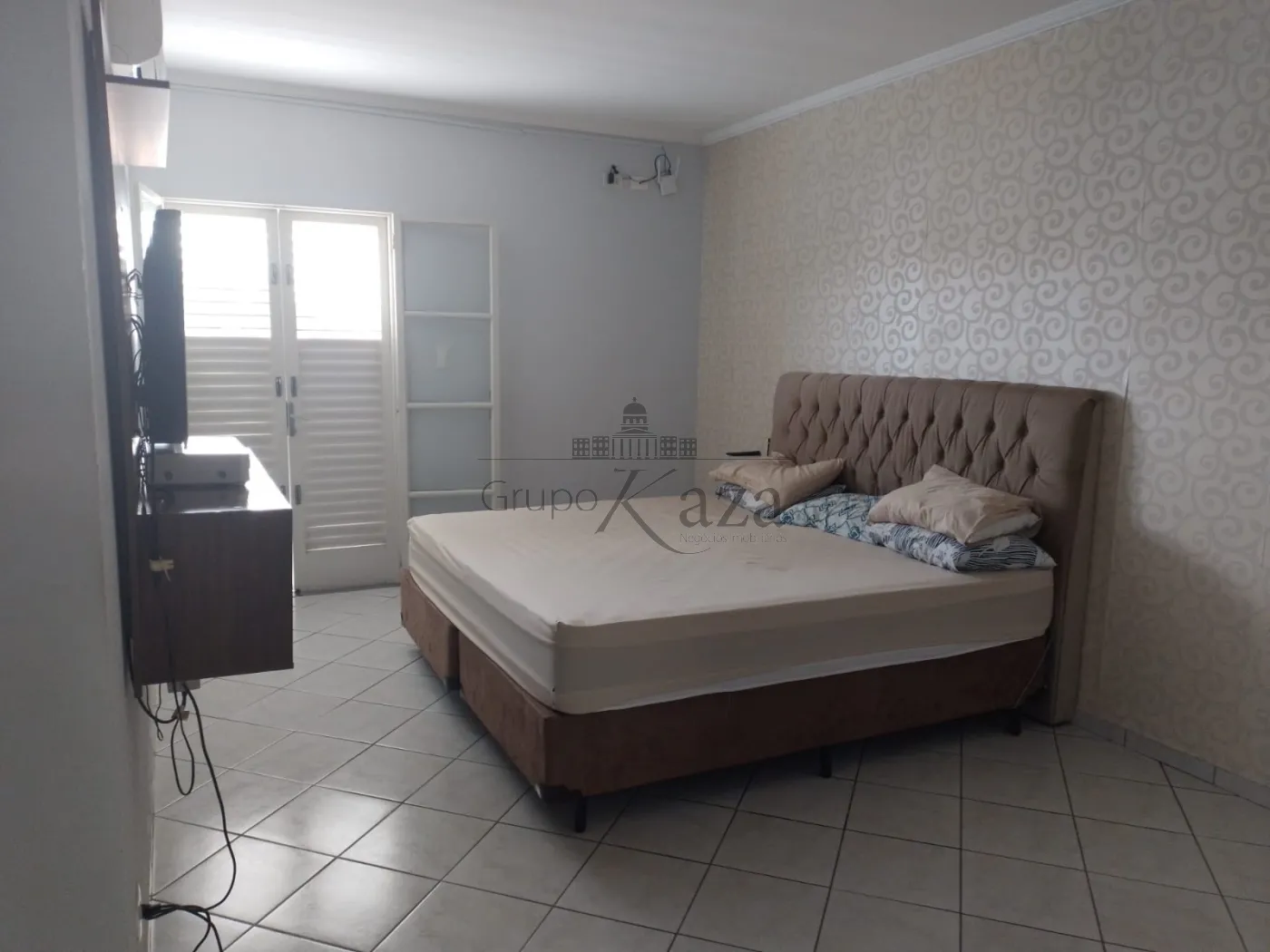 Foto 22 de Casa Sobrado em Parque Santo Antônio, Jacareí - imagem 22