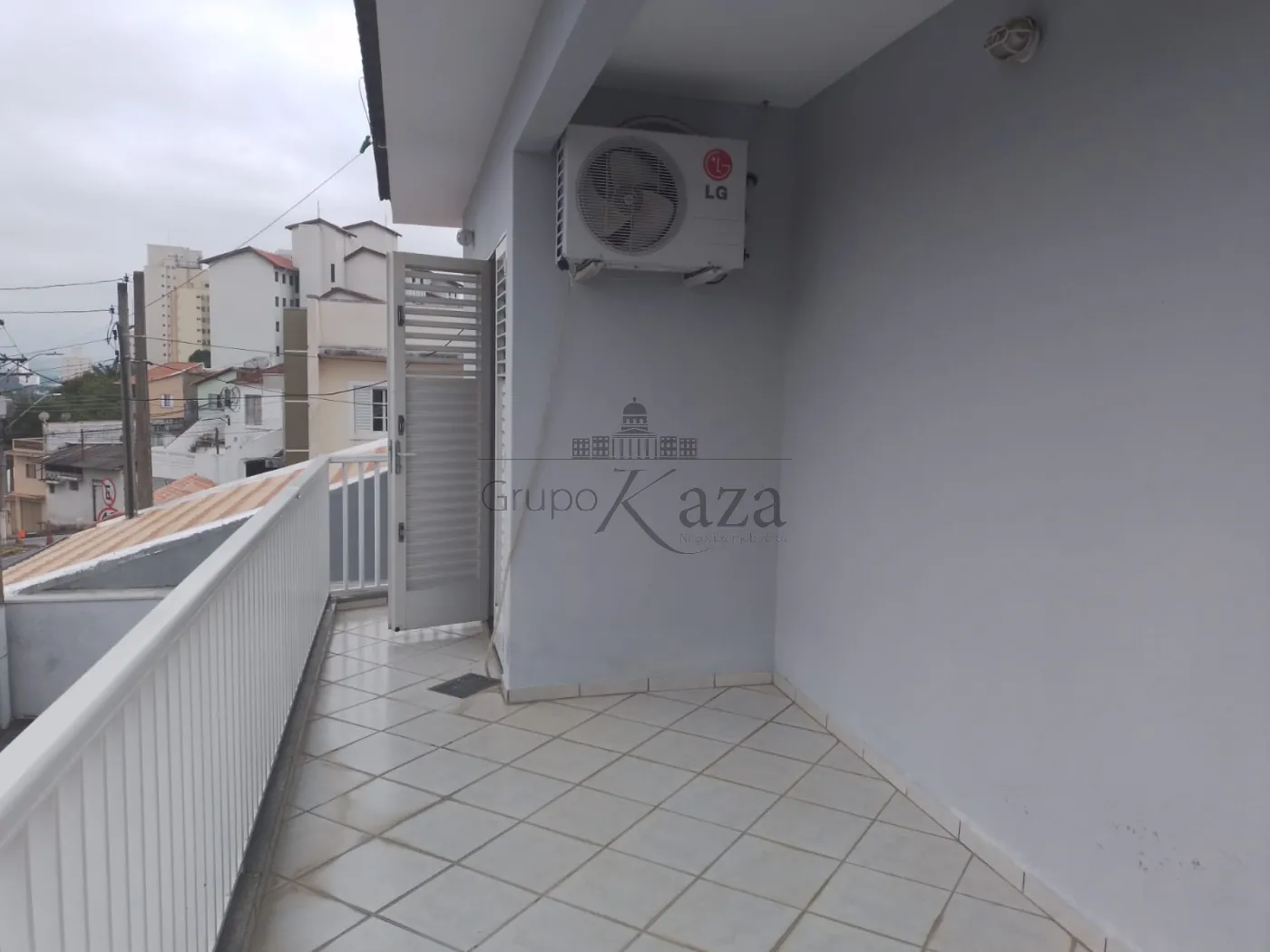 Foto 25 de Casa Sobrado em Parque Santo Antônio, Jacareí - imagem 25