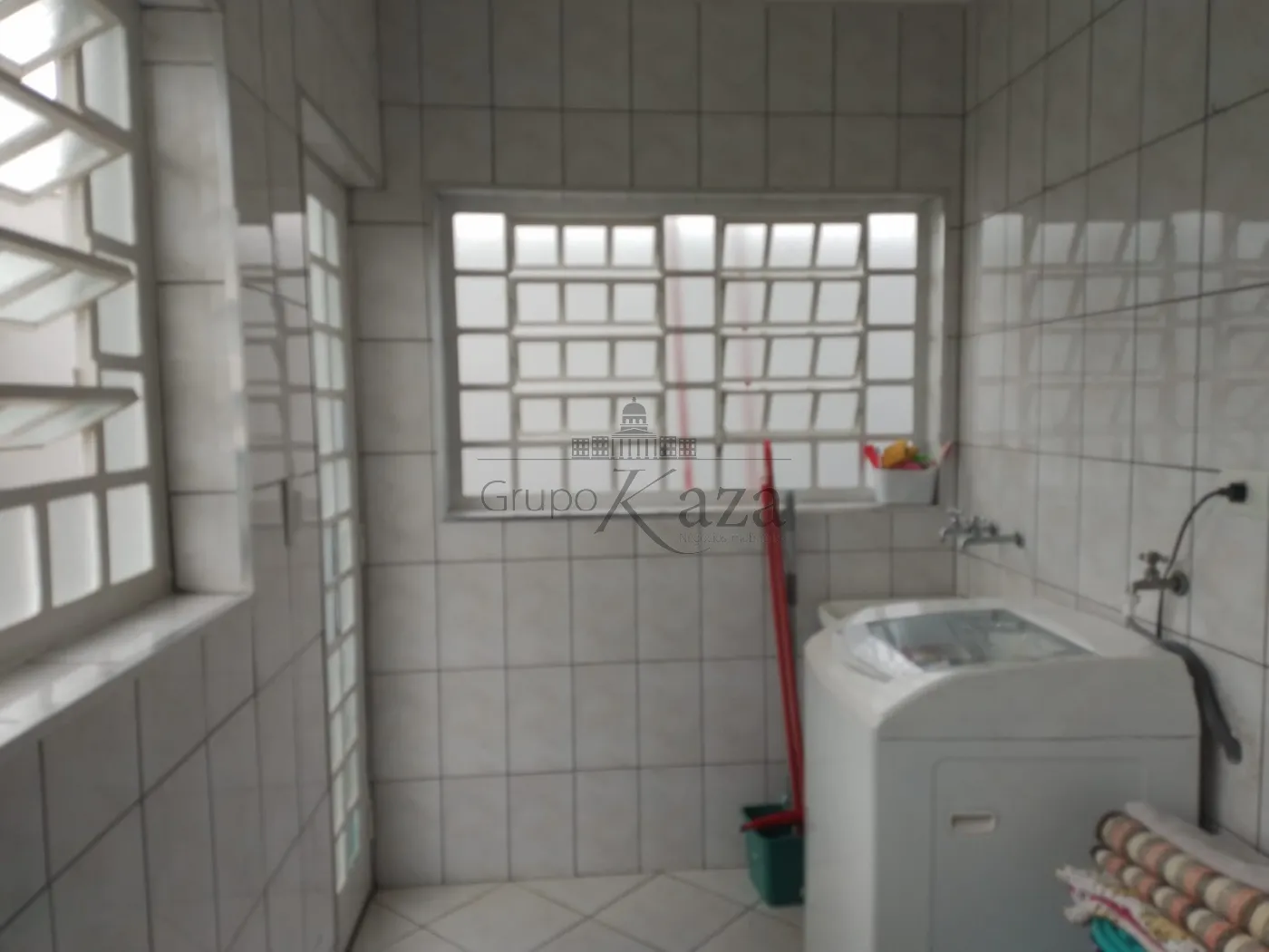 Foto 9 de Casa Sobrado em Parque Santo Antônio, Jacareí - imagem 9