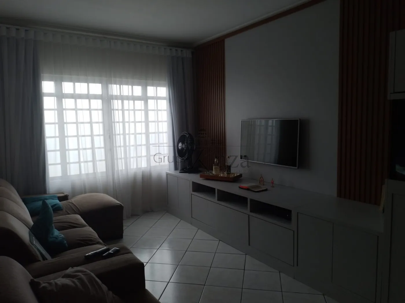 Foto 2 de Casa Sobrado em Parque Santo Antônio, Jacareí - imagem 2