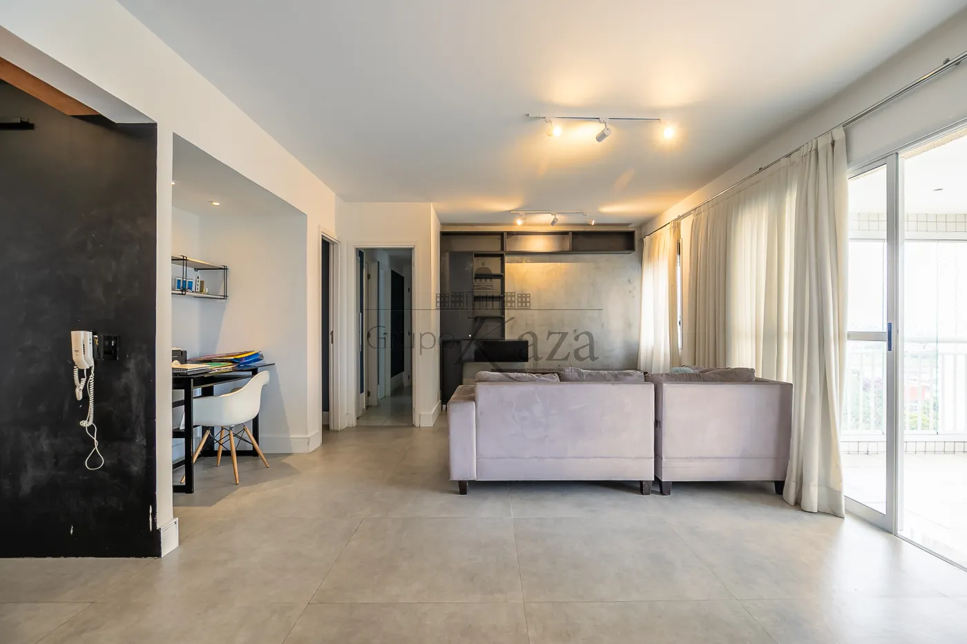 Foto 2 de Apartamento Padrão em Interlagos, São Paulo - imagem 2