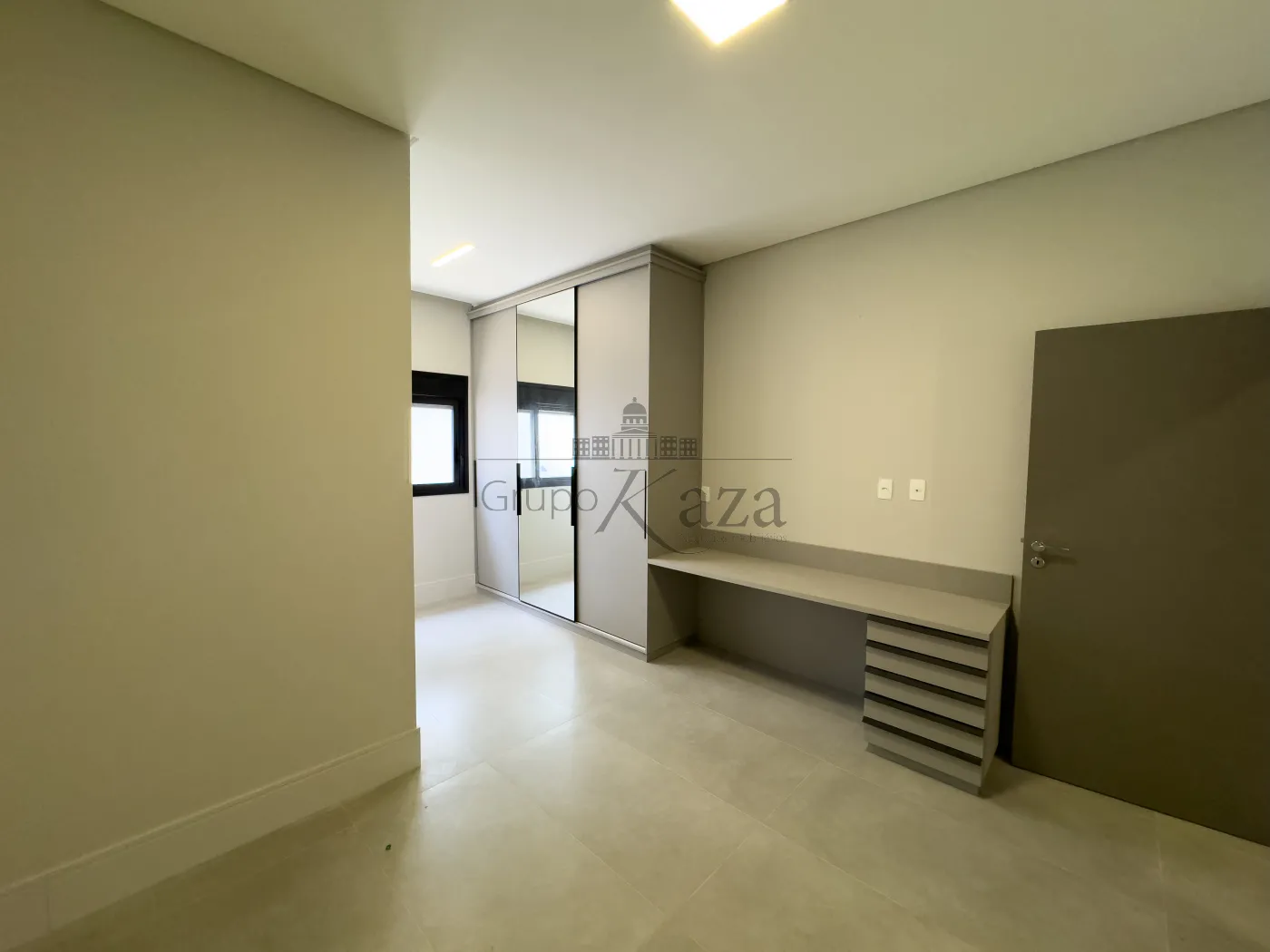 Foto 16 de Casa Condomínio em Jardim do Golfe, São José dos Campos - imagem 16