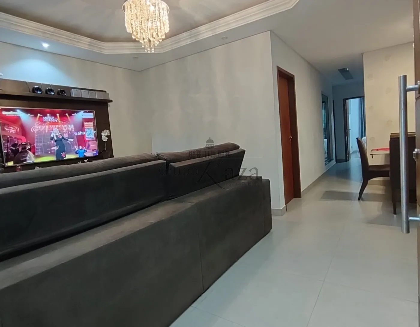 Foto 2 de Casa Padrão em Residencial Santa Paula, Jacareí - imagem 2