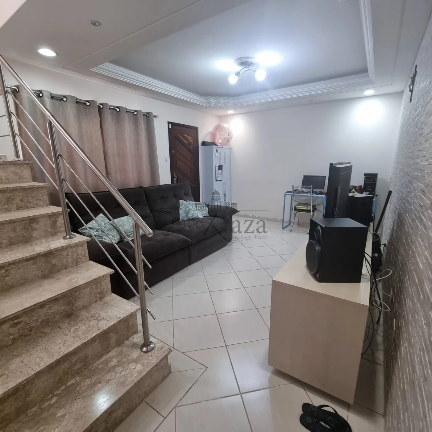 Foto 2 de Casa Sobrado em Jardim Torrão de Ouro, São José dos Campos - imagem 2