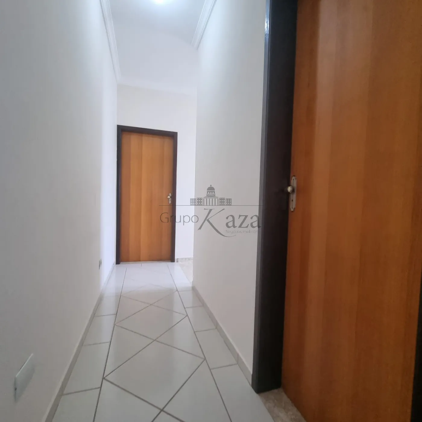 Foto 9 de Casa Sobrado em Jardim Torrão de Ouro, São José dos Campos - imagem 9