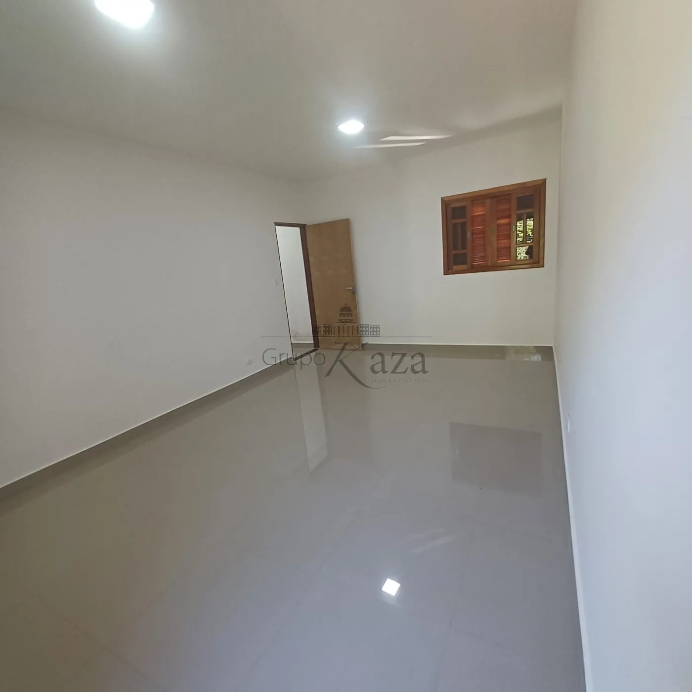 Foto 9 de Casa Padrão em Recanto dos Eucalíptos, São José dos Campos - imagem 9