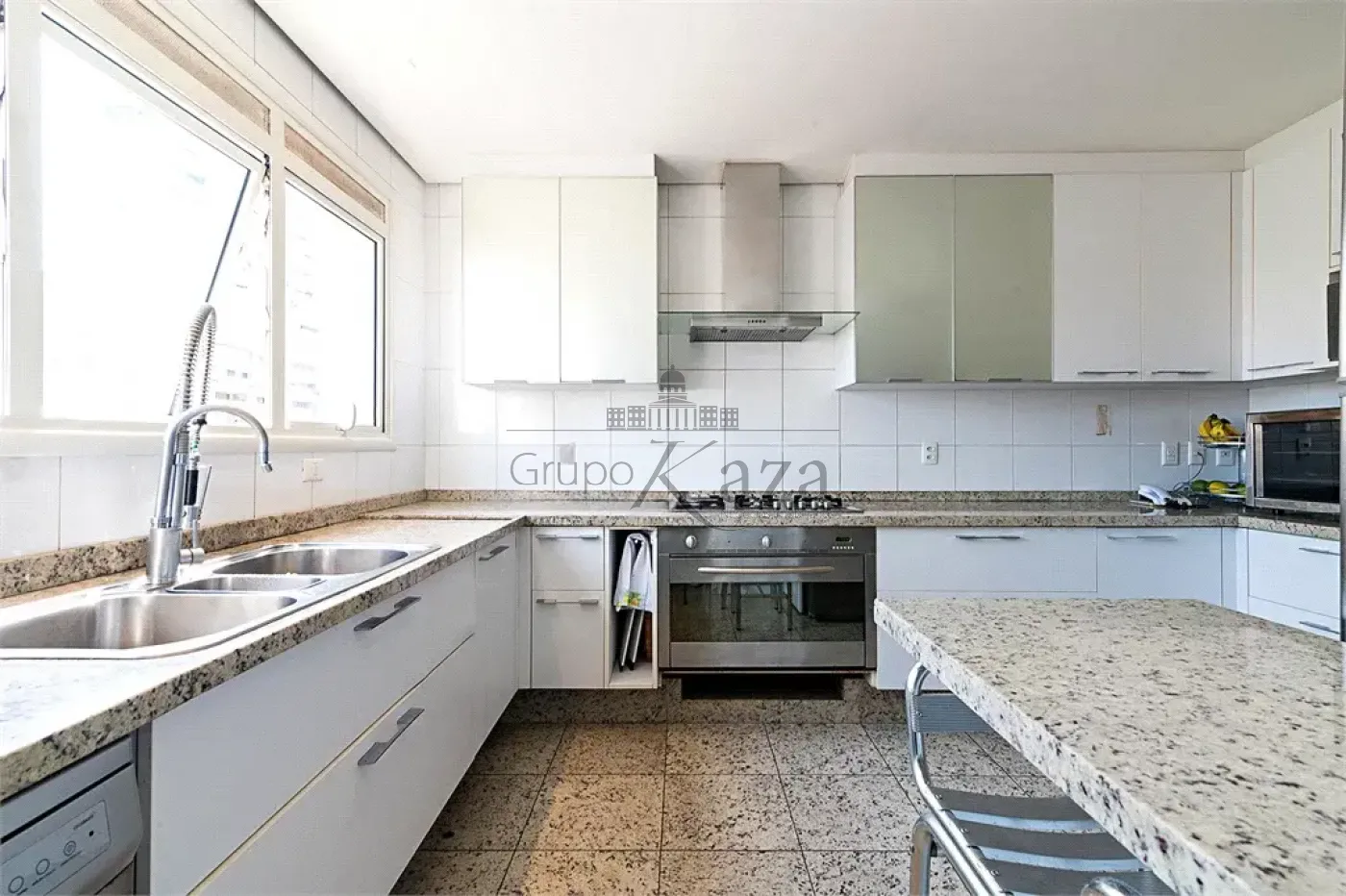 Foto 11 de Apartamento Padrão em Vila Nova Conceição, São Paulo - imagem 11