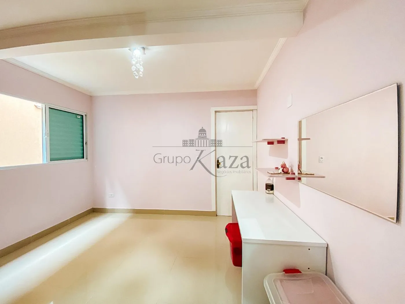 Foto 15 de Casa Padrão em Parque Santo Antônio, Jacareí - imagem 15