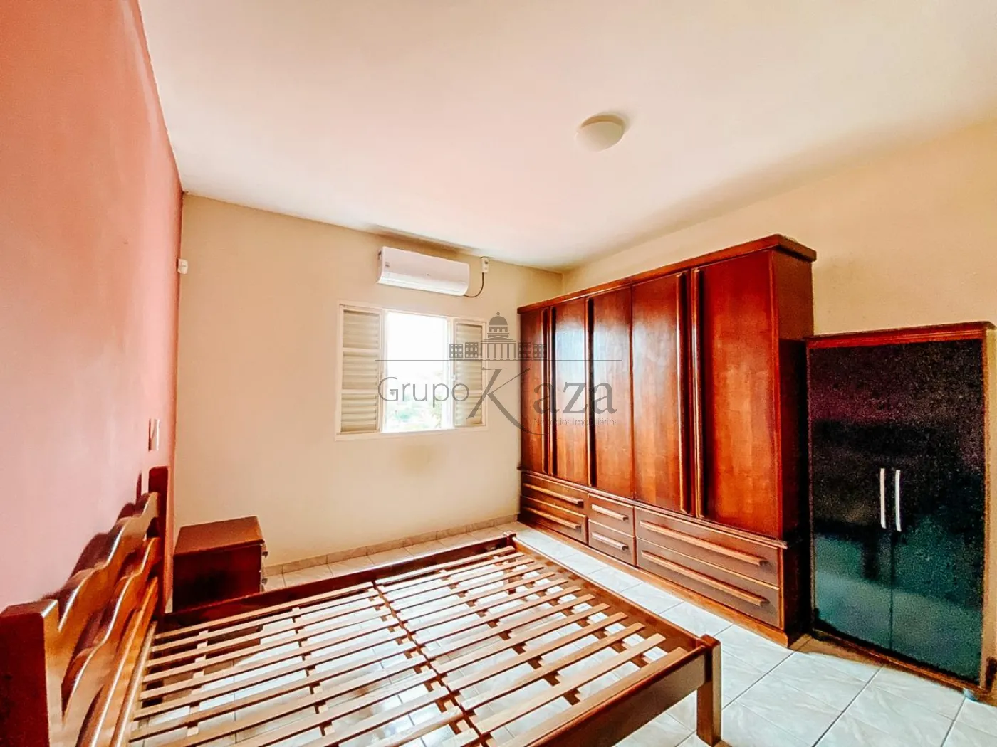 Foto 9 de Casa Padrão em Parque Santo Antônio, Jacareí - imagem 9