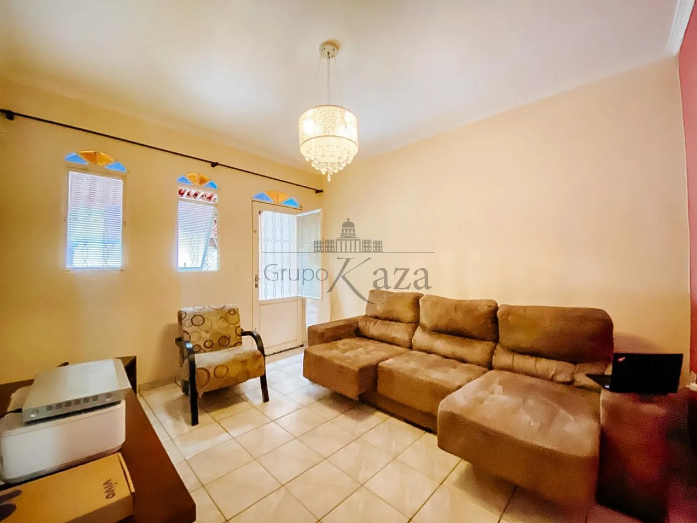Foto 1 de Casa Padrão em Parque Santo Antônio, Jacareí - imagem 1