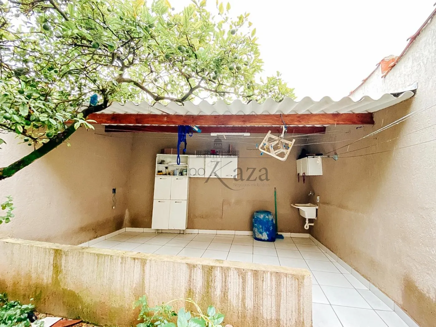 Foto 20 de Casa Padrão em Parque Santo Antônio, Jacareí - imagem 20