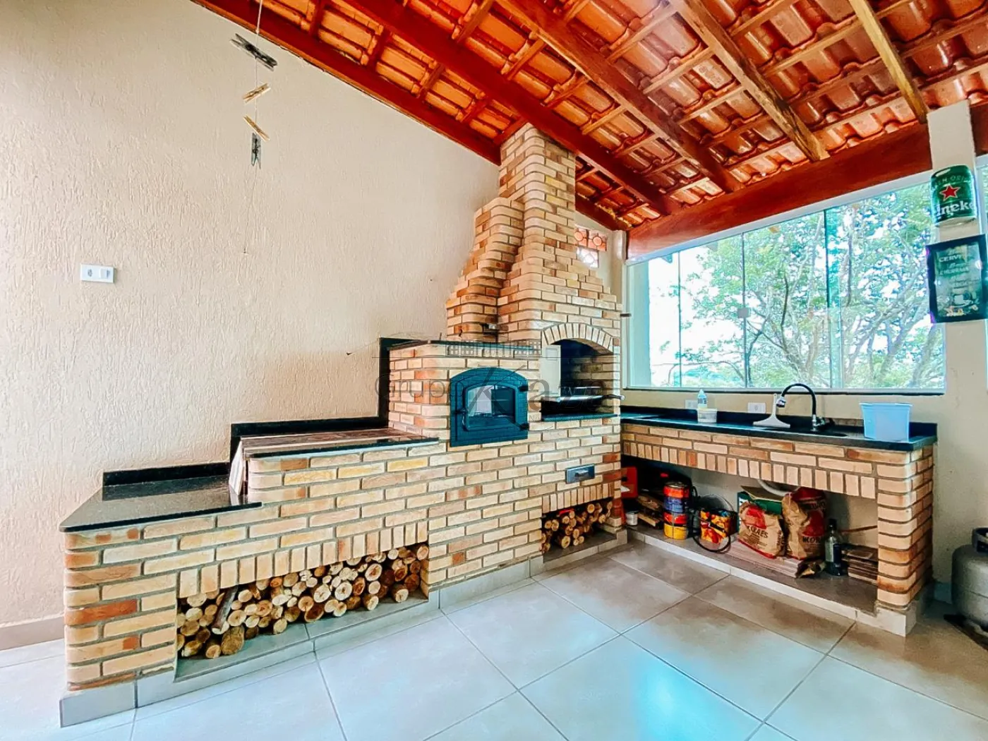 Foto 19 de Casa Padrão em Parque Santo Antônio, Jacareí - imagem 19