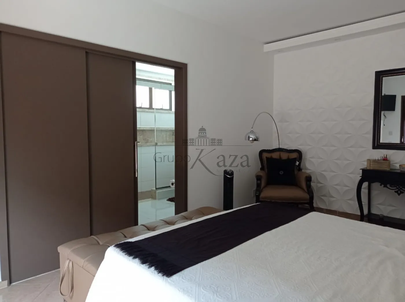 Foto 15 de Casa Condomínio em Jardim Coleginho, Jacareí - imagem 15