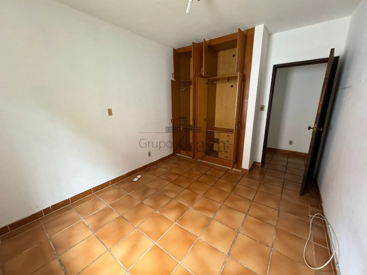 Foto 14 de Casa Padrão em Jardim Estoril, São José dos Campos - imagem 14