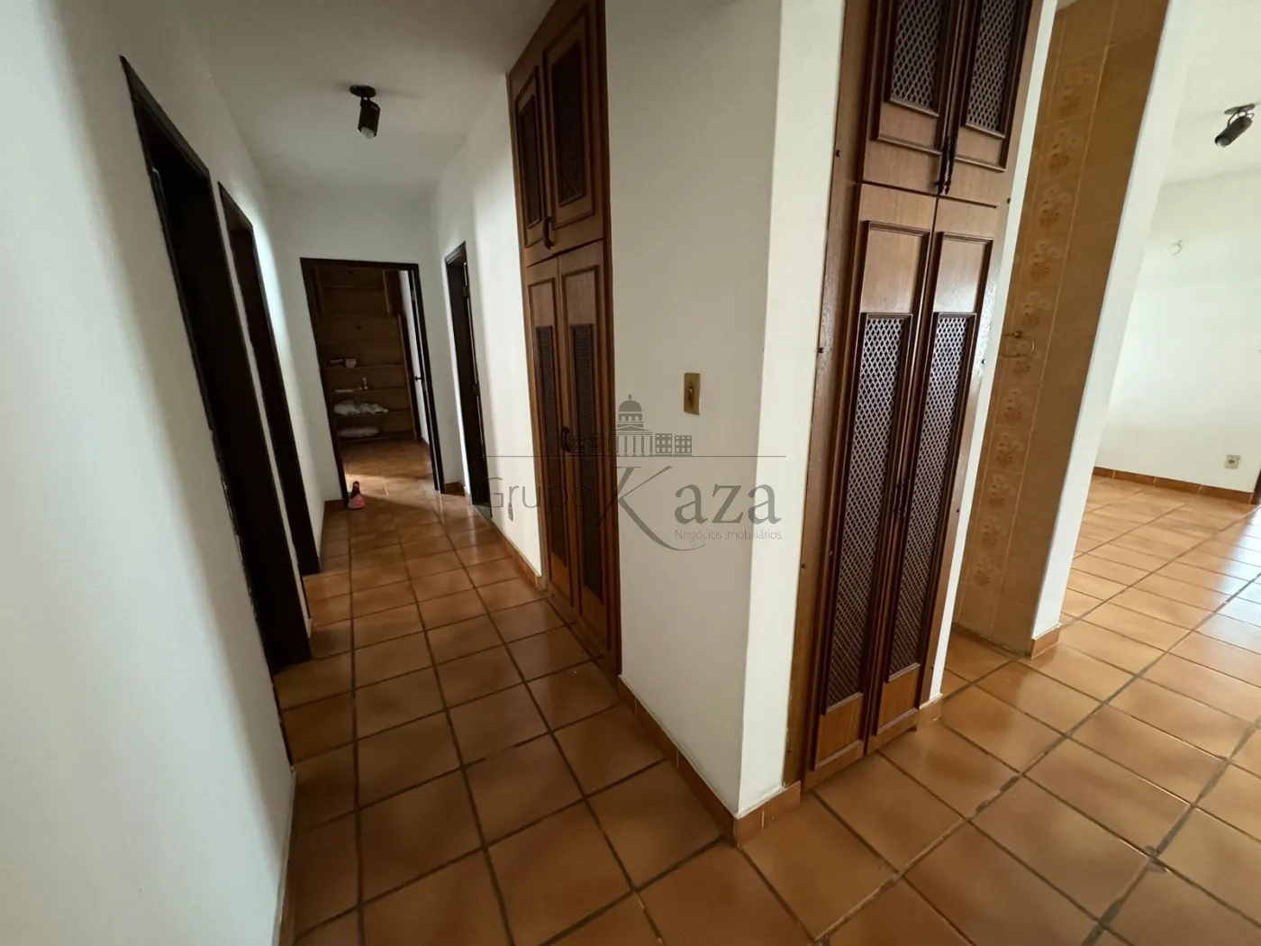 Foto 4 de Casa Padrão em Jardim Estoril, São José dos Campos - imagem 4