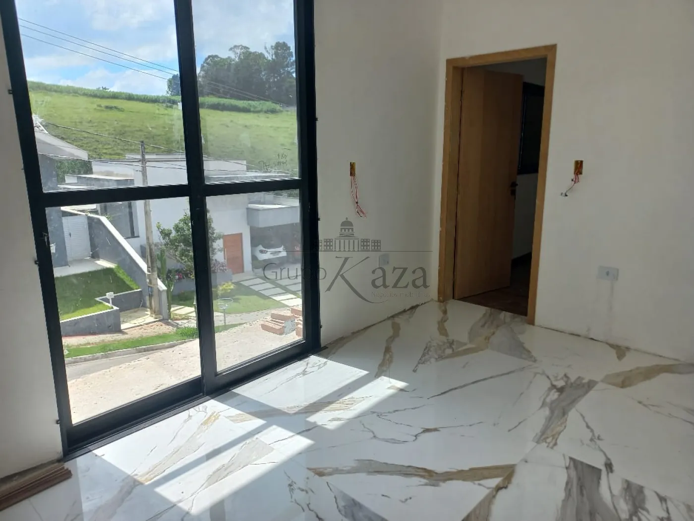Foto 1 de Casa Condomínio em Condomínio Residencial Mantiqueira, São José dos Campos - imagem 1