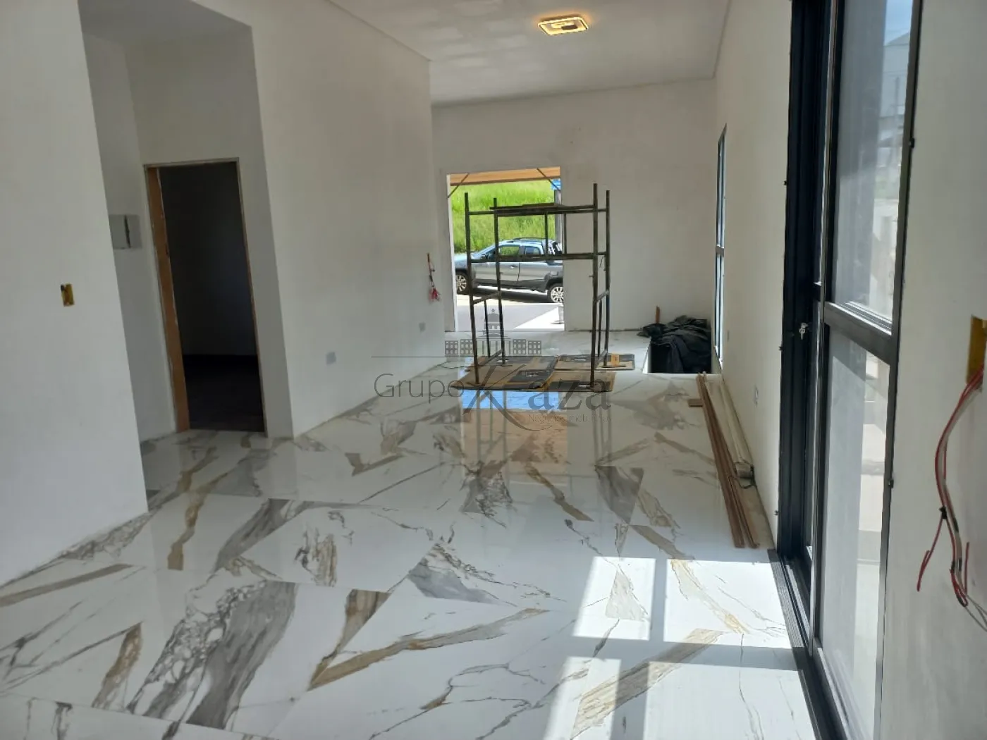 Foto 2 de Casa Condomínio em Condomínio Residencial Mantiqueira, São José dos Campos - imagem 2