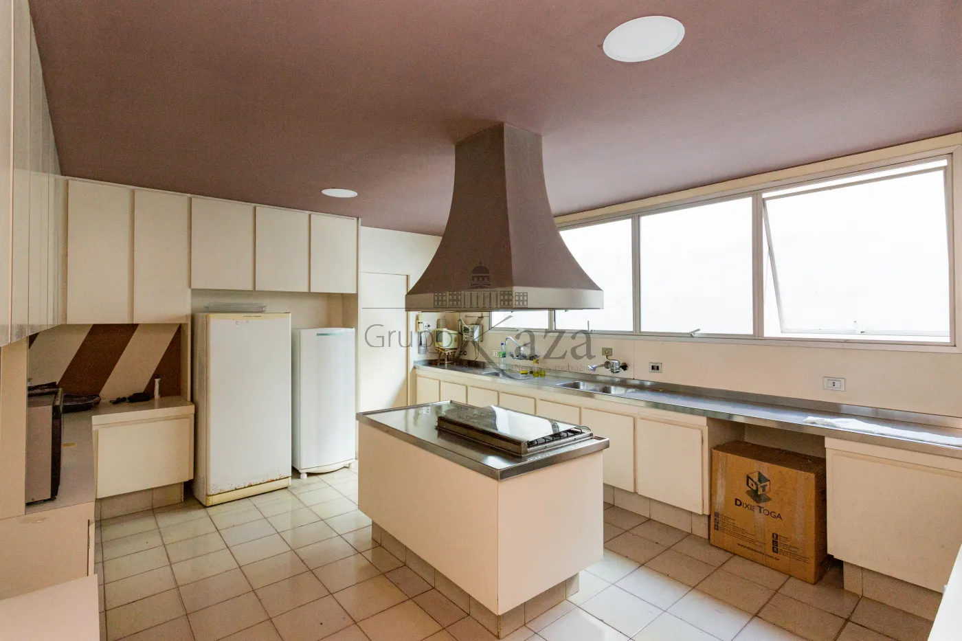 Foto 4 de Casa Padrão em Cidade Jardim, São Paulo - imagem 4