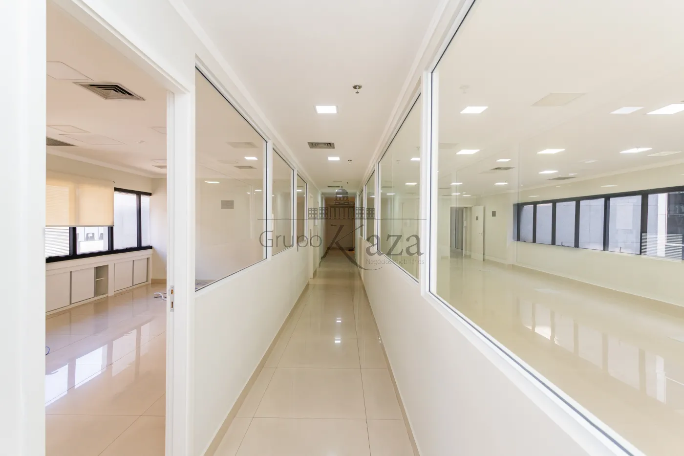 Foto 12 de Comercial Conjunto Comercial em Cidade Monções, São Paulo - imagem 12