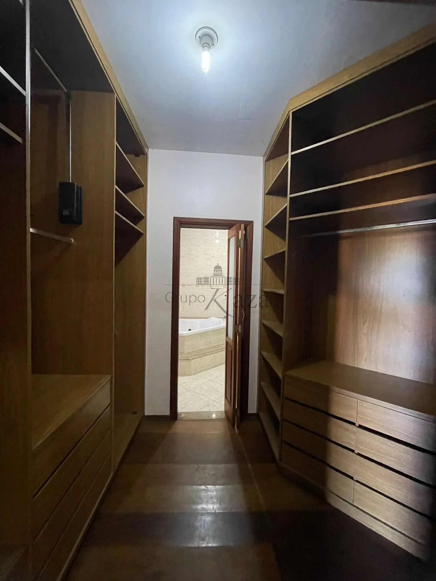 Foto 26 de Casa Condomínio em Vila Zezé, Jacareí - imagem 26