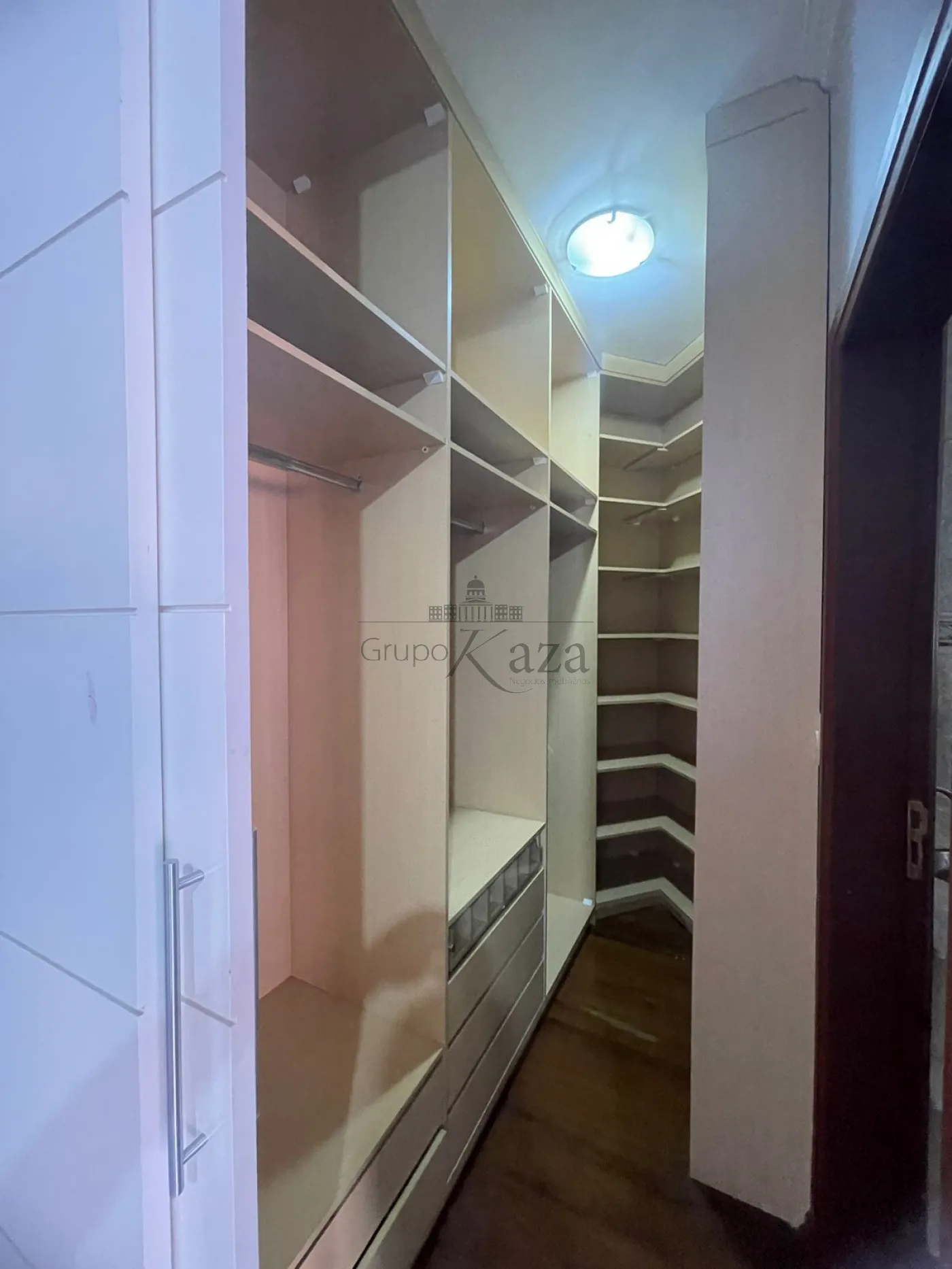 Foto 27 de Casa Condomínio em Vila Zezé, Jacareí - imagem 27