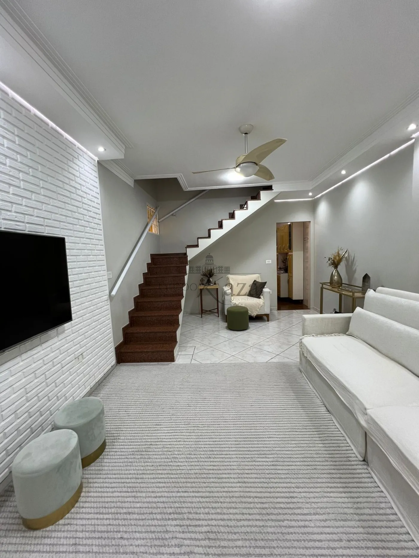 Foto 2 de Casa Sobrado em Jardim Torrão de Ouro, São José dos Campos - imagem 2 Foto 2 de Casa Sobrado em Jardim Torrão de Ouro, São José dos Campos - imagem 2