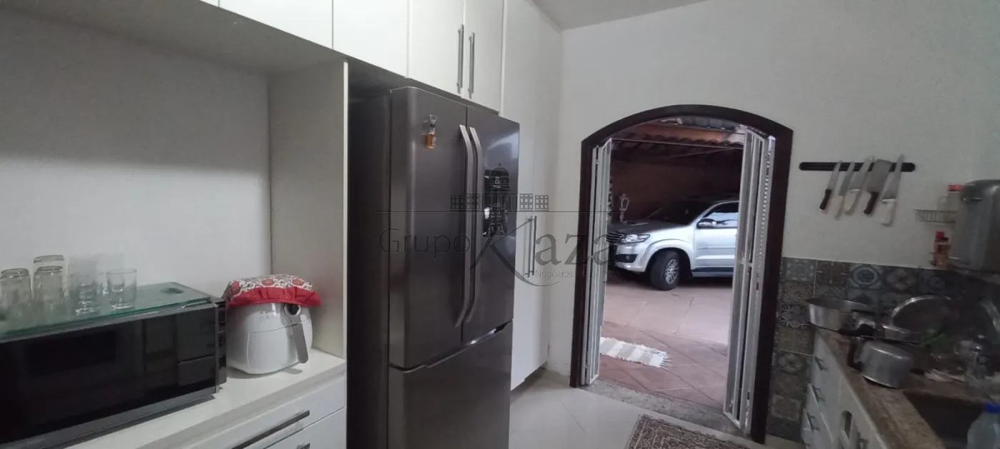 Foto 3 de Casa Padrão em Jardim Souto, São José dos Campos - imagem 3