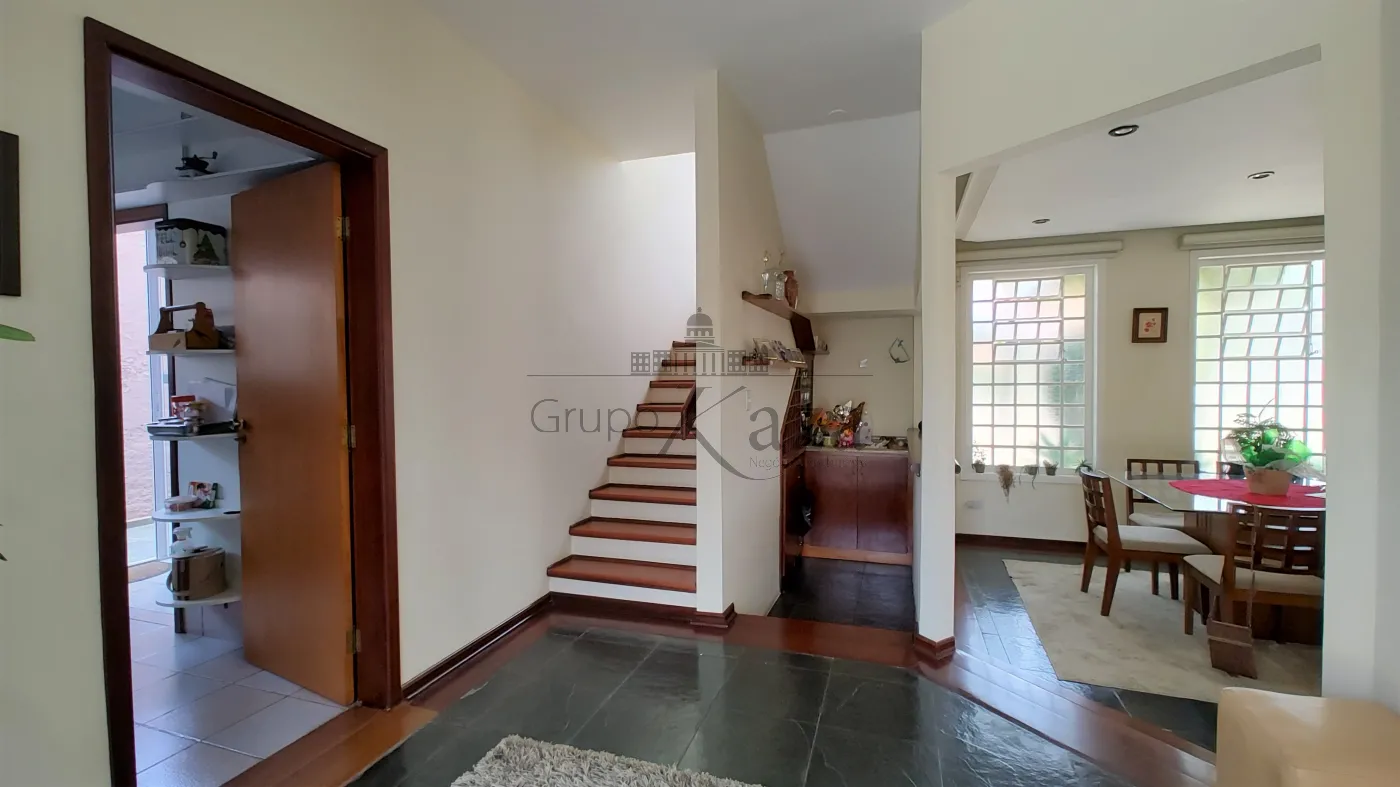 Foto 5 de Casa Sobrado em Jardim Siesta, Jacareí - imagem 5