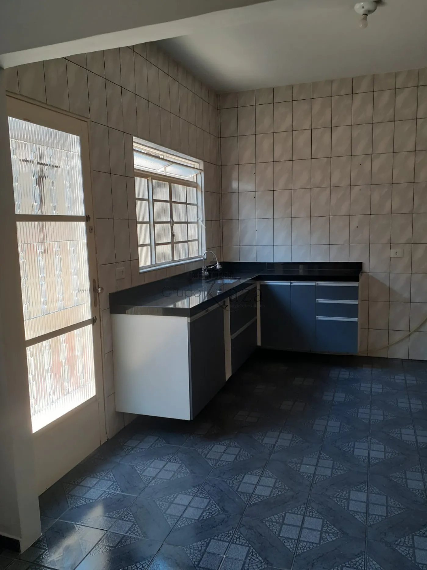 Foto 2 de Casa Geminada em Jardim Santa Inês II, São José dos Campos - imagem 2