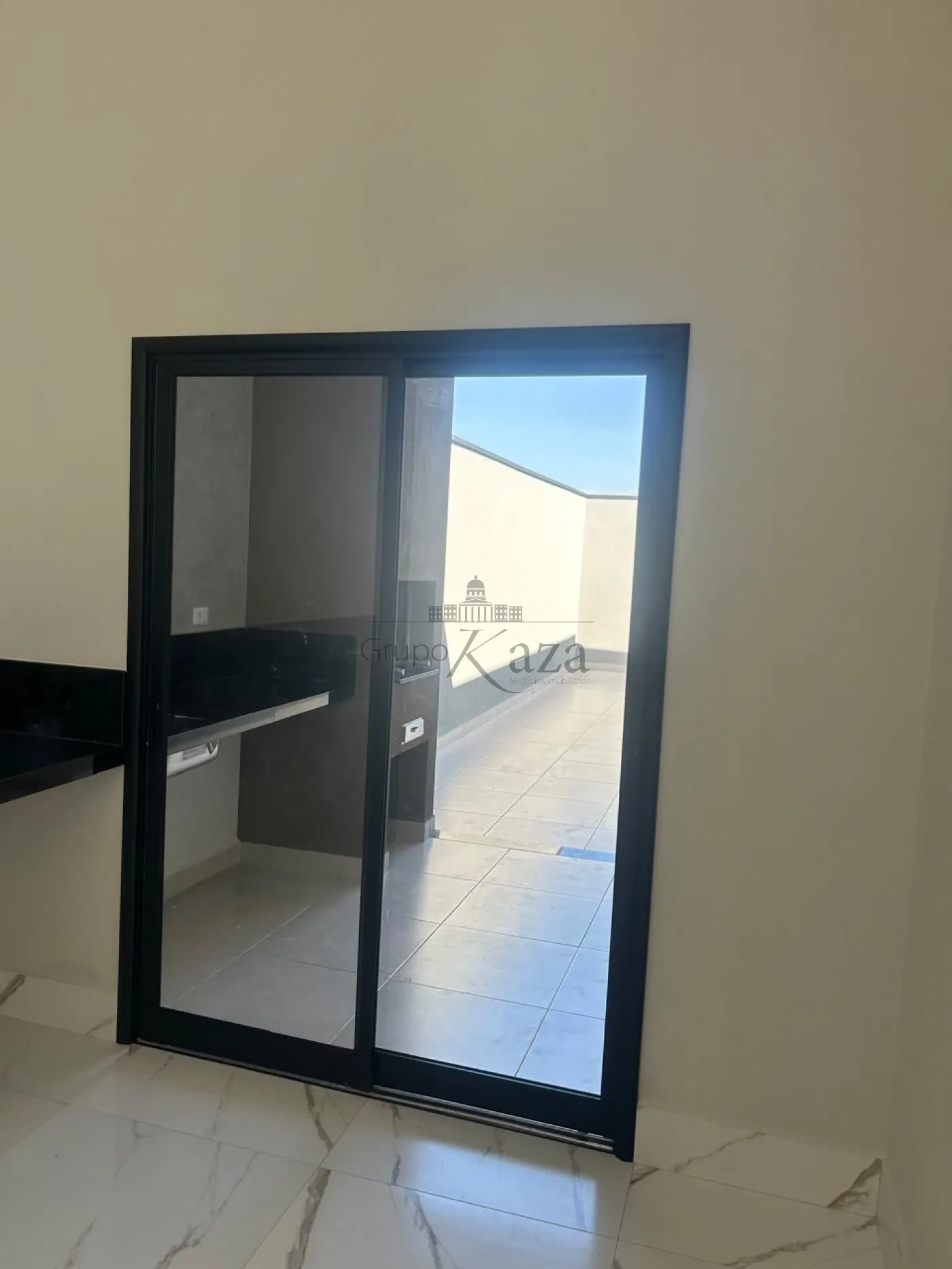 Foto 3 de Casa Padrão em Vila Santos, Caçapava - imagem 3