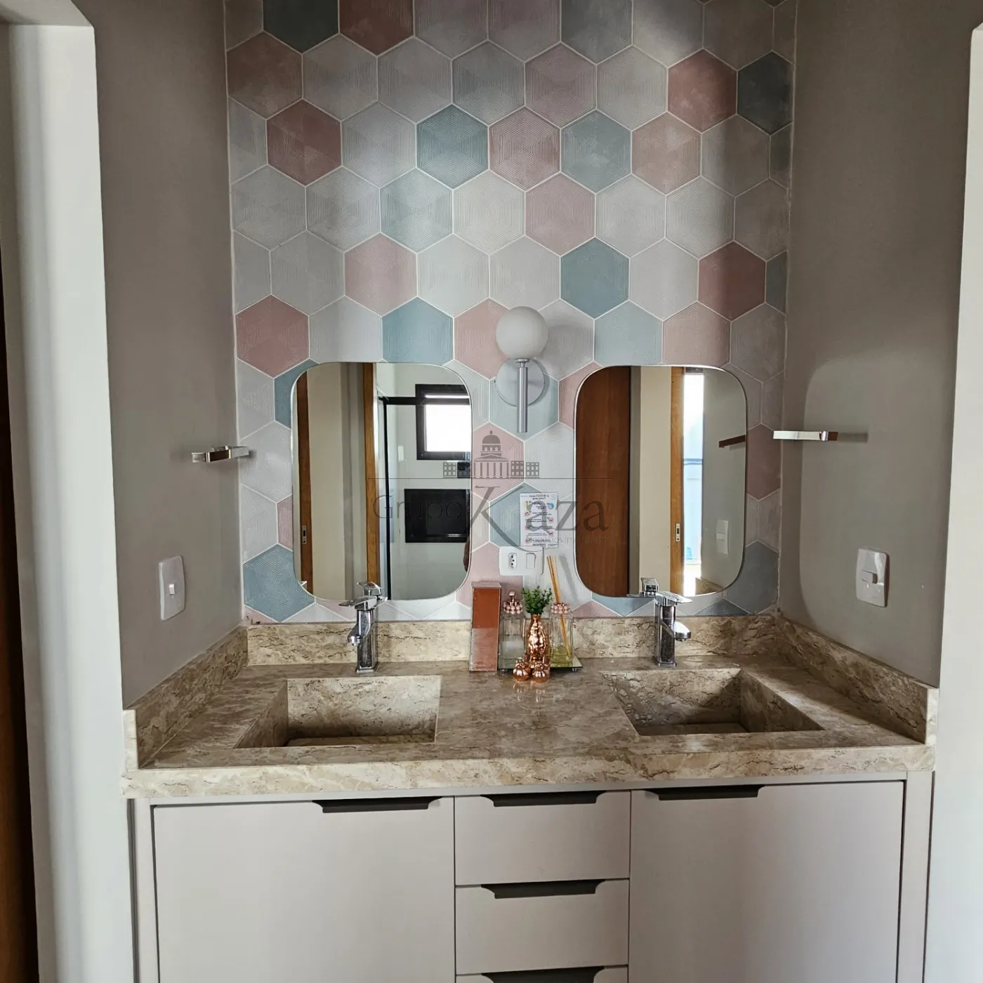 Foto 8 de Casa Condomínio em Jardim Califórnia, Jacareí - imagem 8